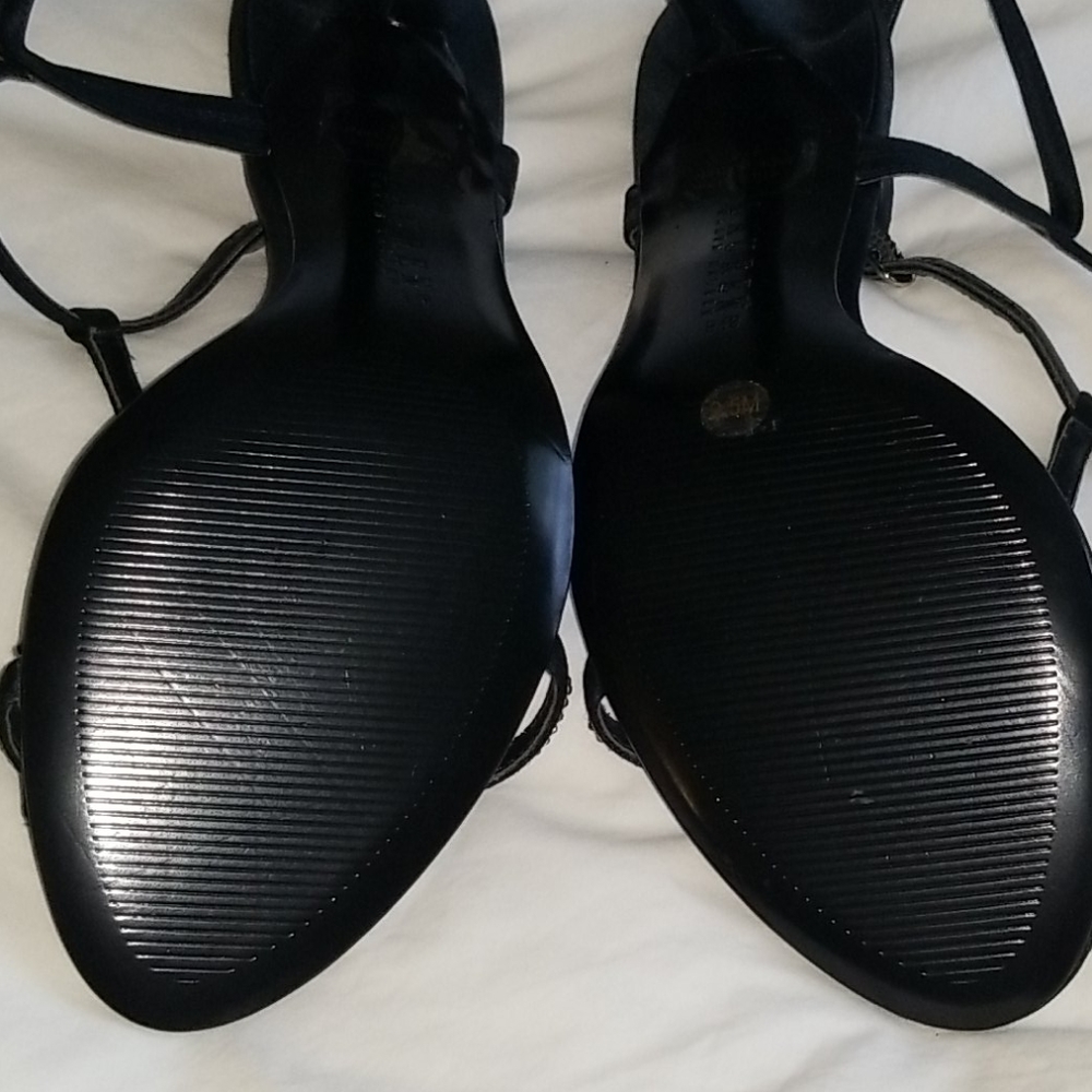 Brand New Ralph Lauren black strapped heels. - Picture 5 of 5